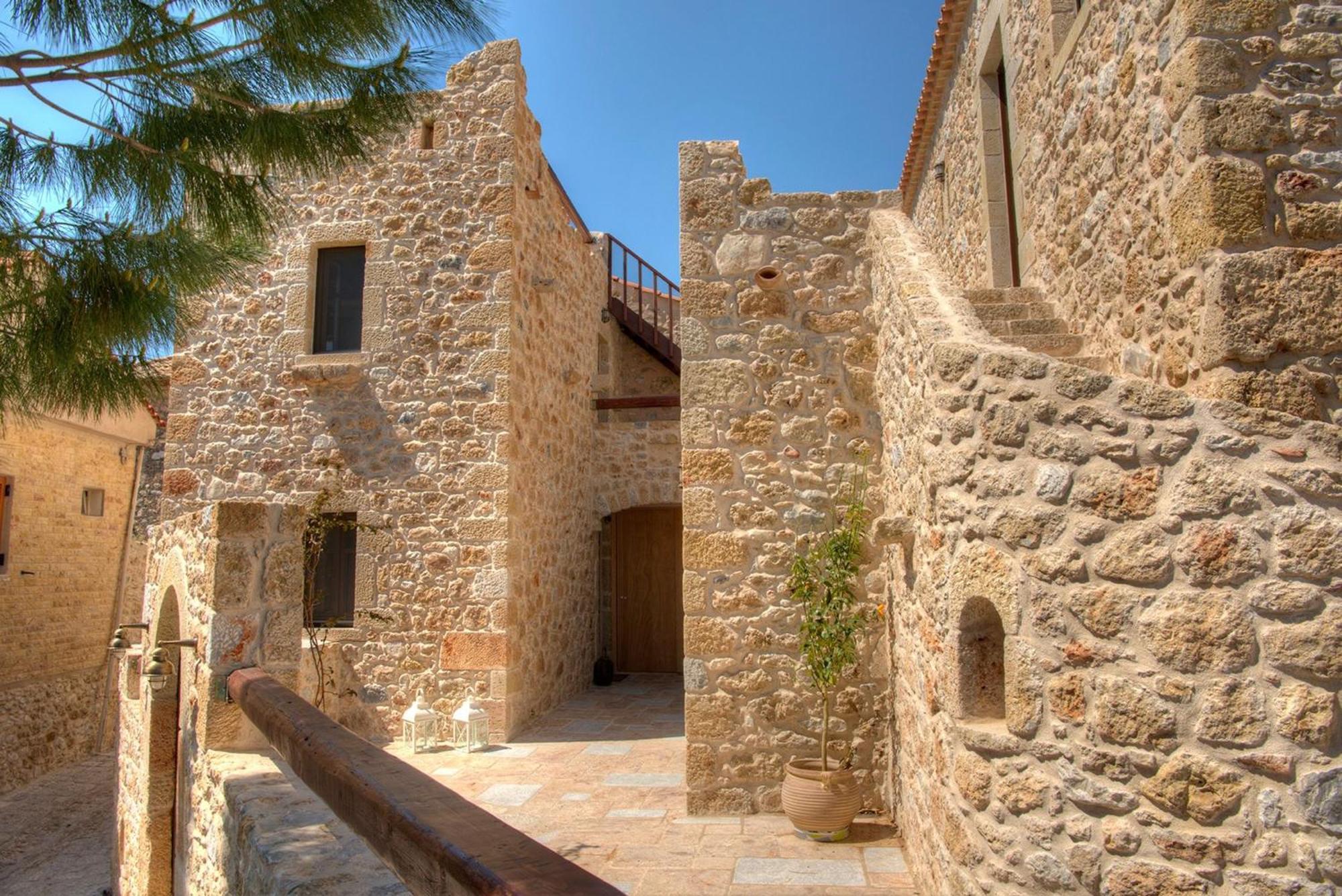 Korona Boutique Hotel Oitylo Exterior photo